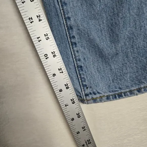 Gap 1969 Straight Leg Jeans Mens 33x30 Medium Wash Blue Jeans Denim 0827 - Picture 3 of 10